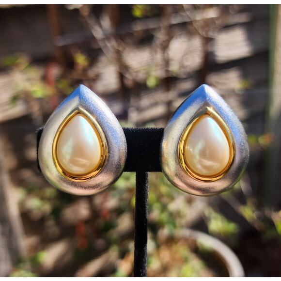 Vtg Yves Saint Laurent Earrings YSL 90s Runway Pearl Silver Teardrop Clip Ons - Picture 9 of 9